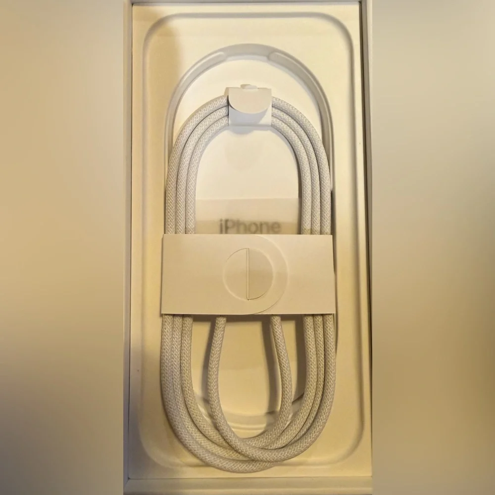 Apple Smartphone - White iPhone 16 pro 256 GB unlocked